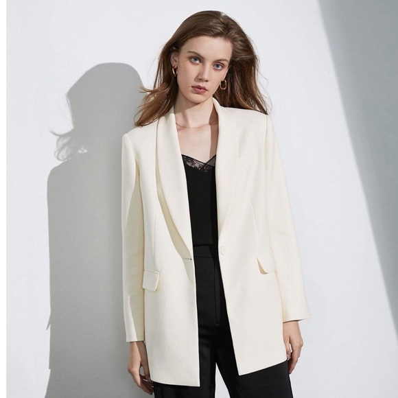 J.ING Jackets & Blazers - NWT J.ING Ivory Business Essentl Oversized Blazer